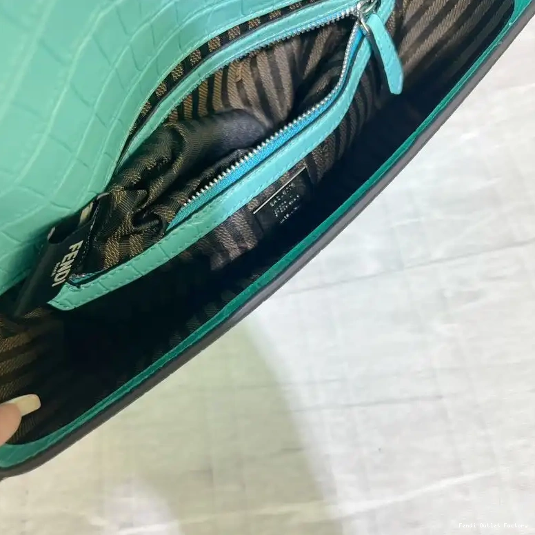 Vintage HOT In Leather Bag Baguette Tiffany Blue Medium Crocodile Fendi 0518